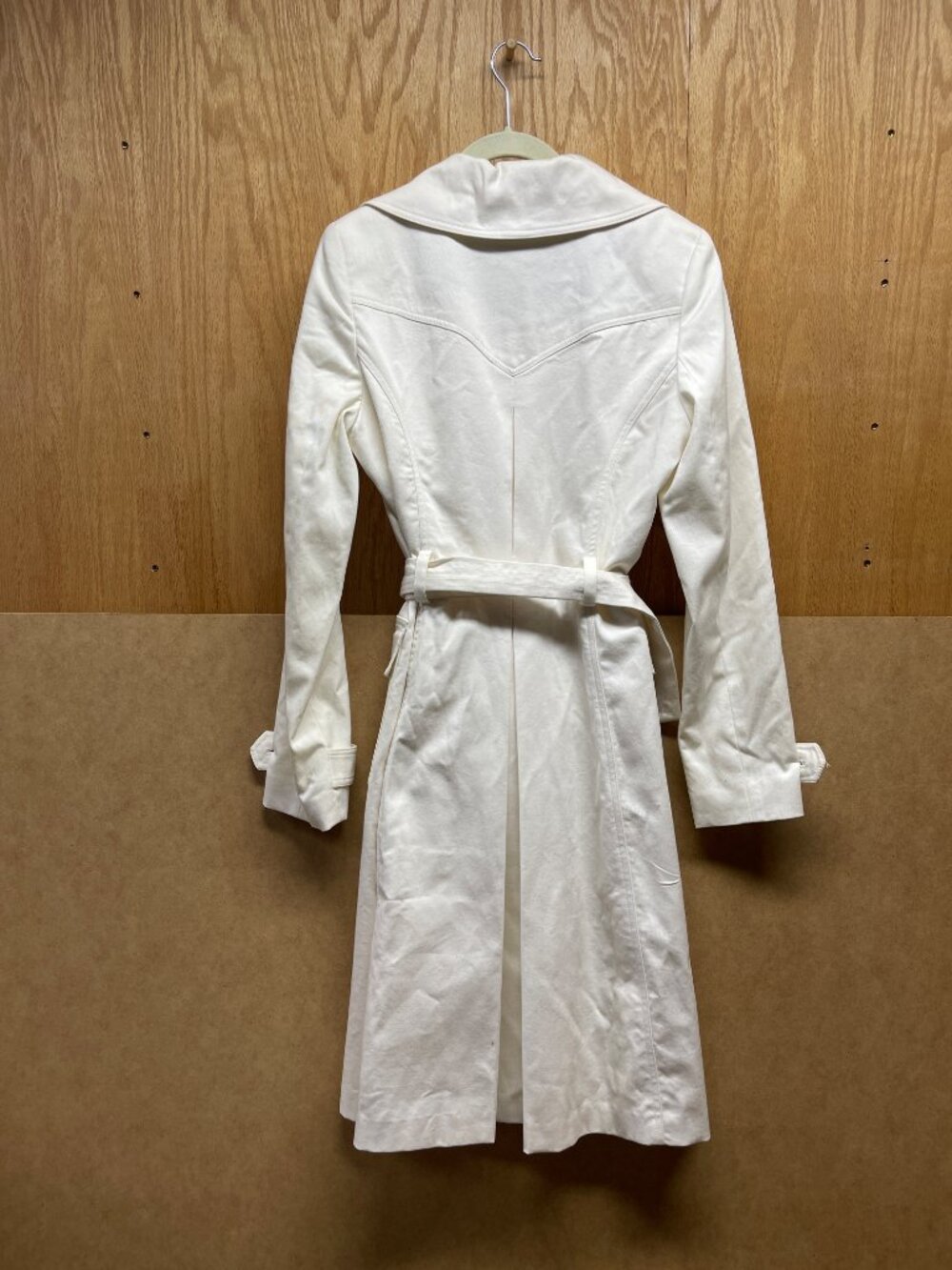 Milly of New York Silk-Lined White Cotton Sateen Bamboo Belted Trench Coat 6 - Picture 9 of 12